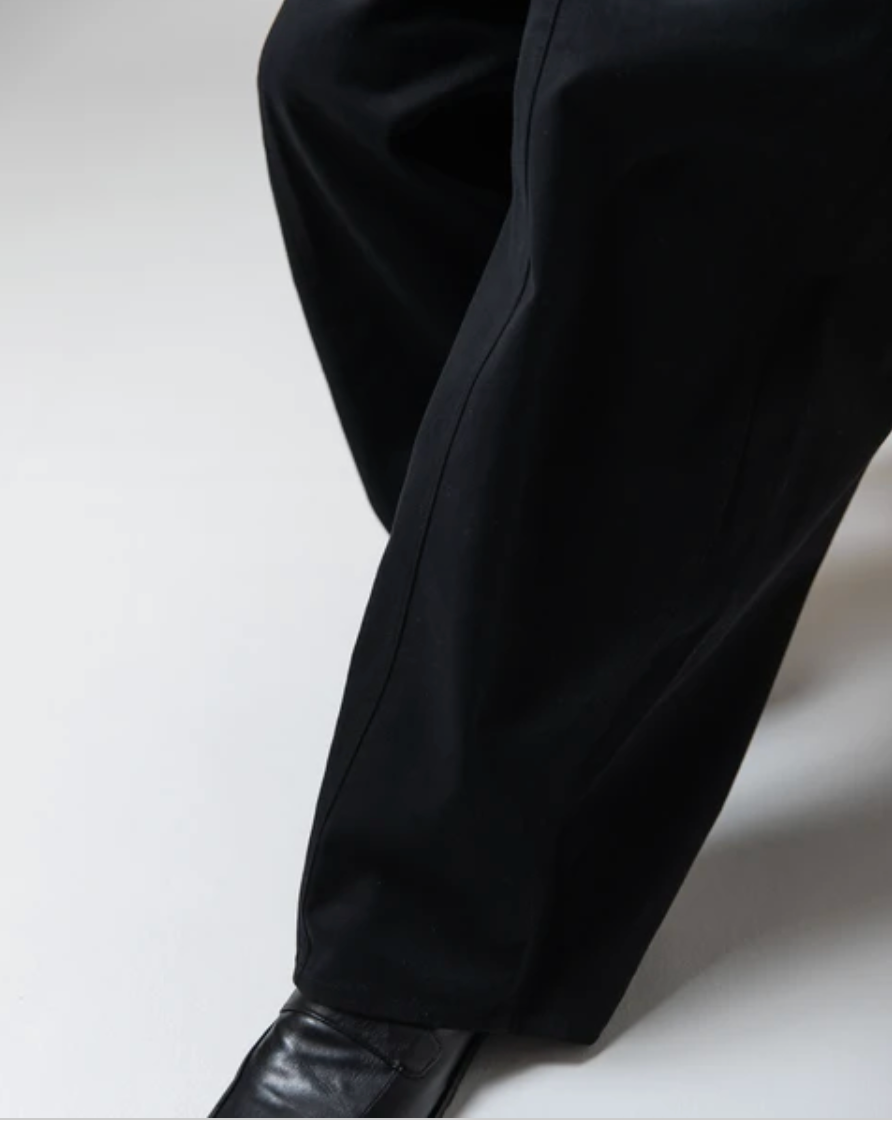 Balloon Silhouette Wide-Leg Pants