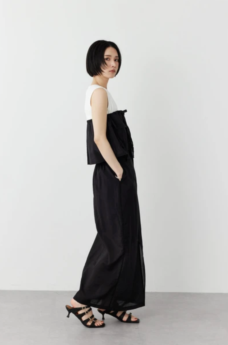 Contrast Cargo Layer Top — Black x White