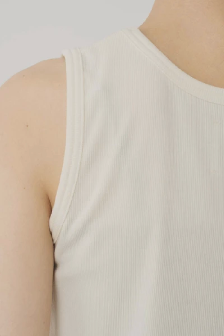 Ruffle Lace-Hem Ribbed Tank