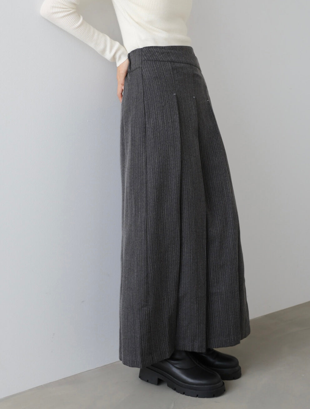 Bab Pinstripe Pleated Skirt with Diagonal Buttons