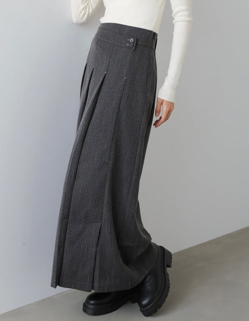 Bab Pinstripe Pleated Skirt with Diagonal Buttons M.Mood Minimal